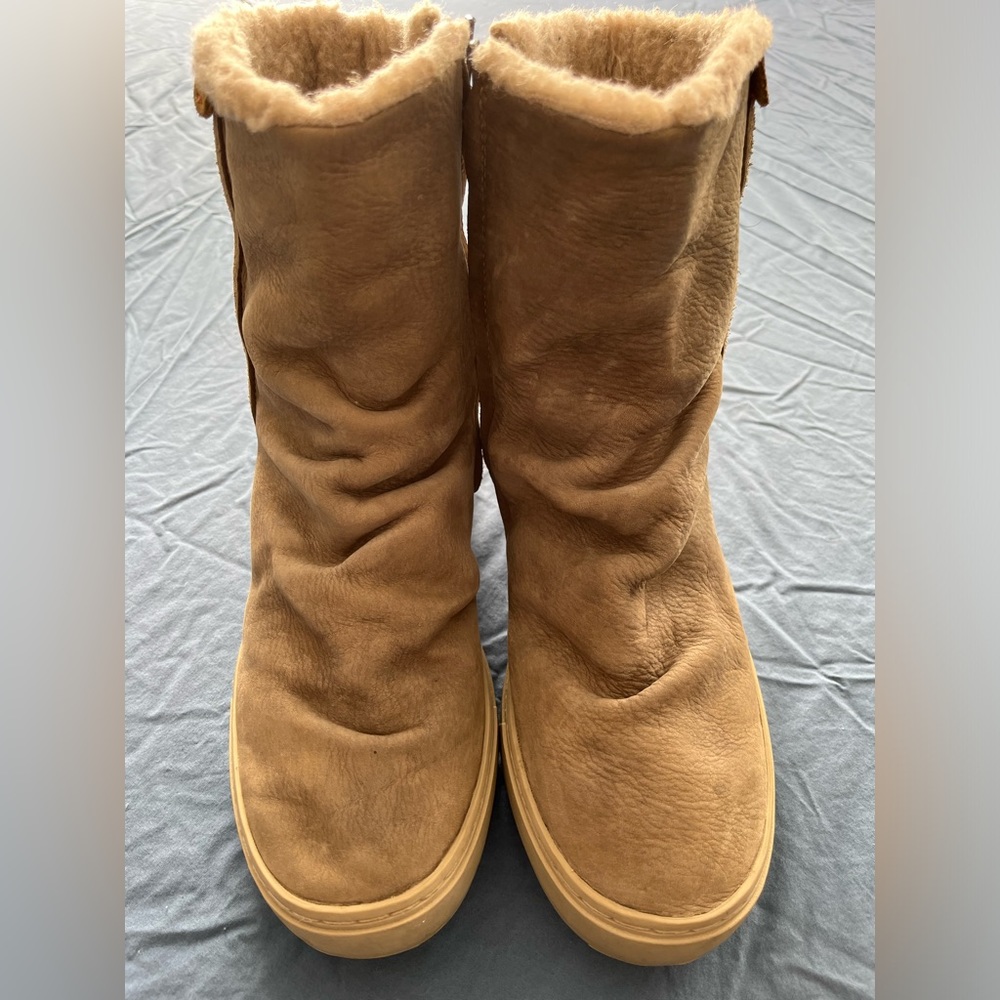 Santorisan suede boot